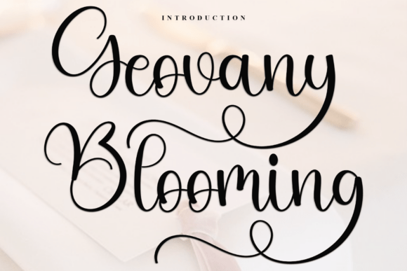 Geovany Blooming Font - Featured Image